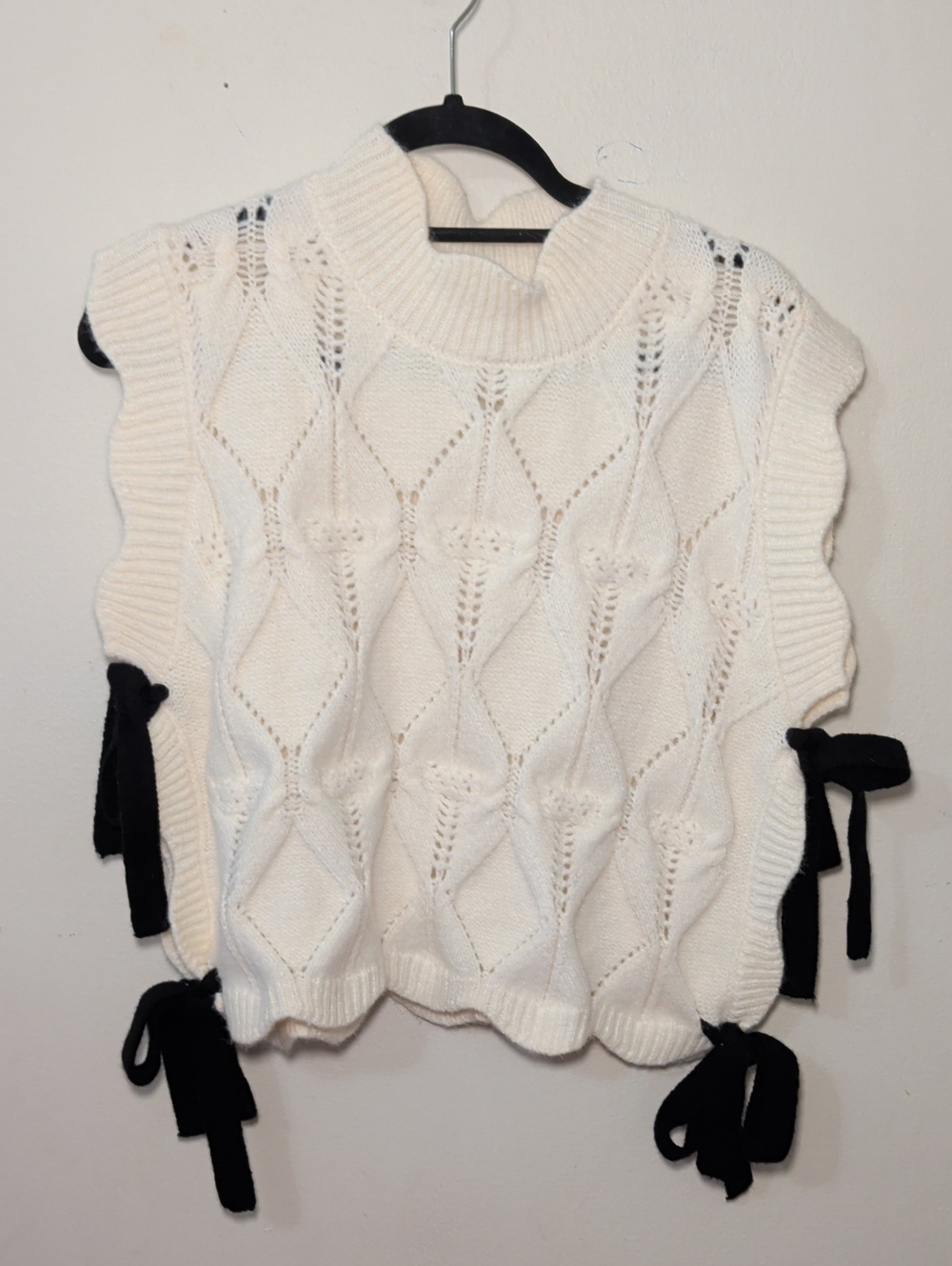 Mable Adina Scalloped Cable Knit Sweater Vest Cream Black Coquette Womens Size M
